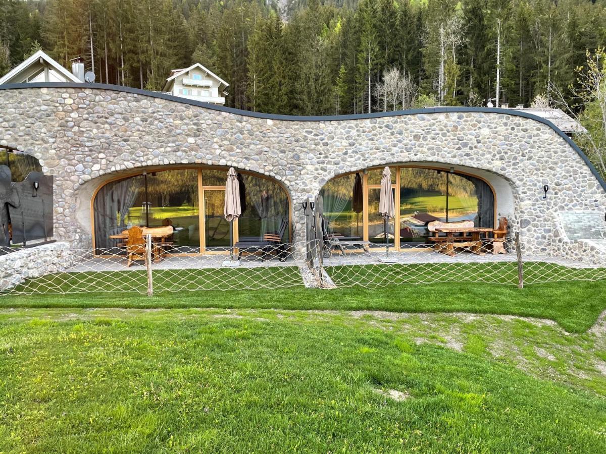 Erdhaeuser Und Apartments Mit Seeblick Und Alleinlage Weissensee Exterior photo